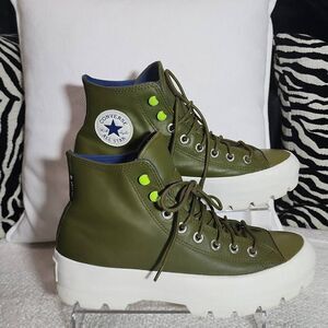 Converse Women's All-Star Lugged Winter  Size 10.5